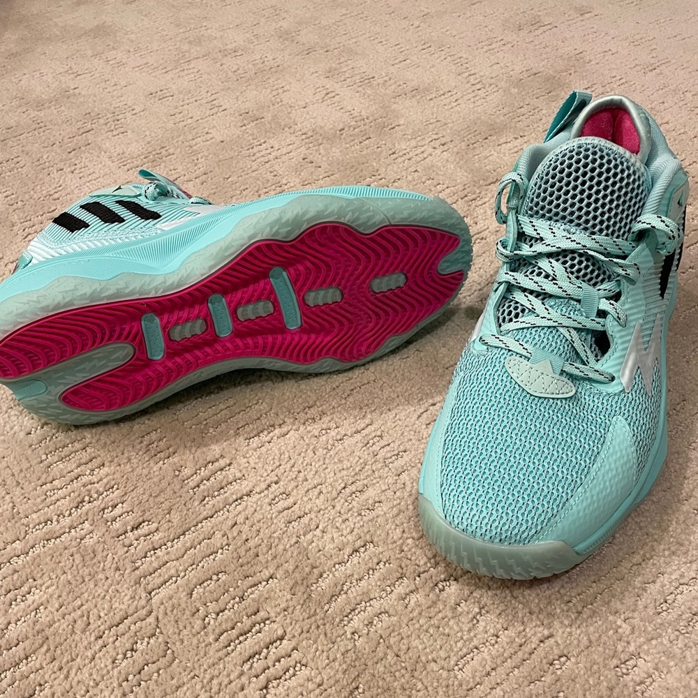 Adidas woman’s Damian lillard “respect my name” basketball shoes